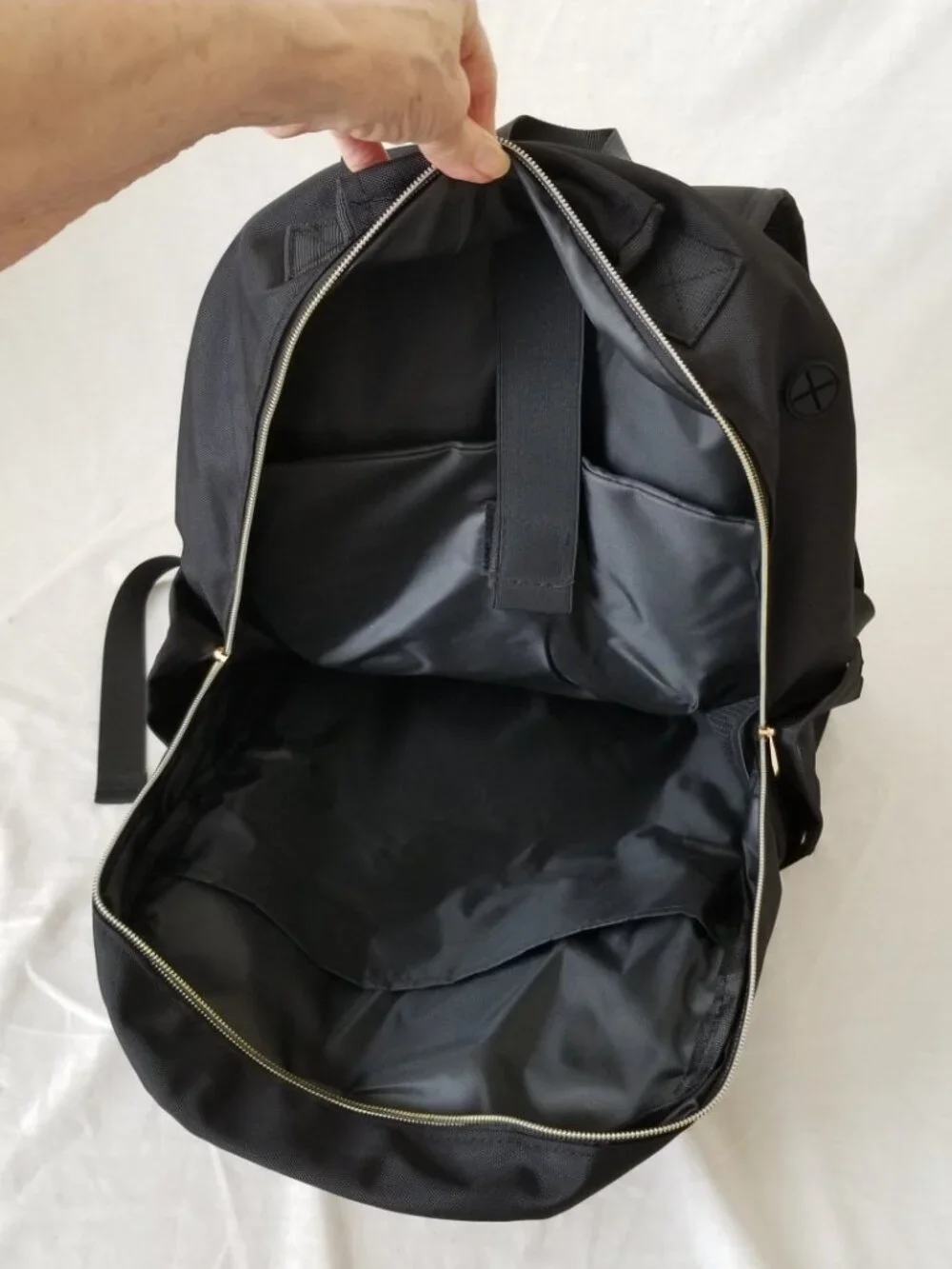 NWT! 26L Laptop Backpack w/Luggage Strap, Anti-Theft, Bottle Pockets, Gold Hdwr